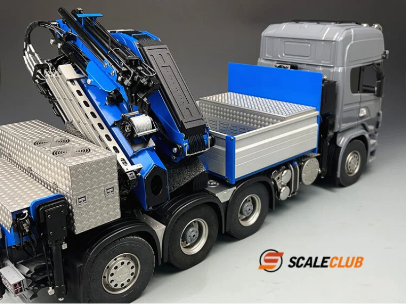 Scania 8x8 Chassis met Fassi F1650 Kraan